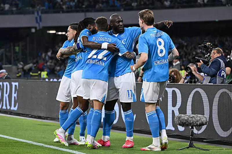 الدوري الإيطالي يقترب من نهاياته: لوكاكو يتولى قيادة هجوم نابولي أمام بارما الدوري الإيطالي يقترب من نهاياته: لوكاكو يتولى قيادة هجوم نابولي أمام بارما