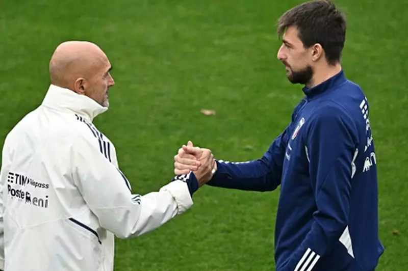 أسباب رفض أتشيربي الانضمام لمنتخب إيطاليا: خلاف مع سباليتي أسباب رفض أتشيربي الانضمام لمنتخب إيطاليا: خلاف مع سباليتي