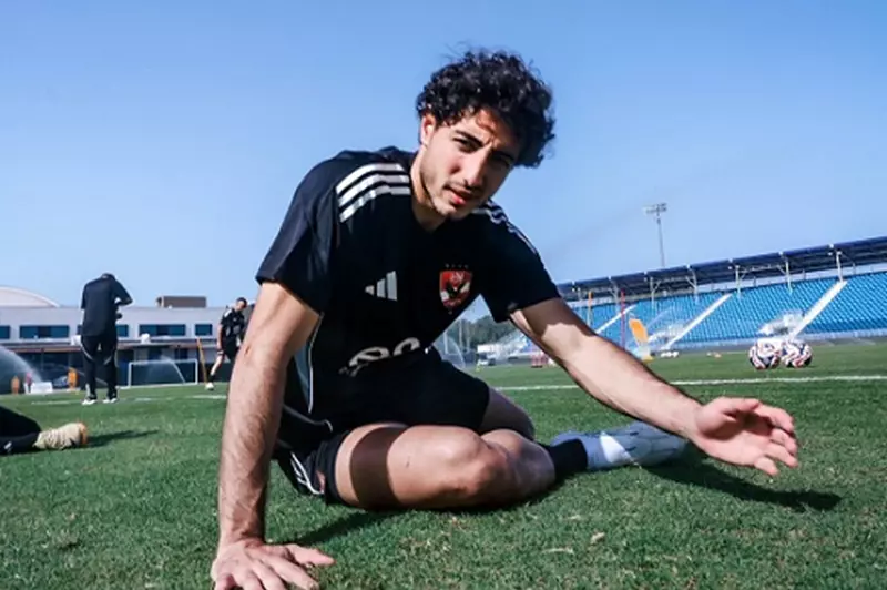استراتيجيات المنافسة في المونديال: محمد هاني يتناول انضمام زيزو إلى الأهلي استراتيجيات المنافسة في المونديال: محمد هاني يتناول انضمام زيزو إلى الأهلي