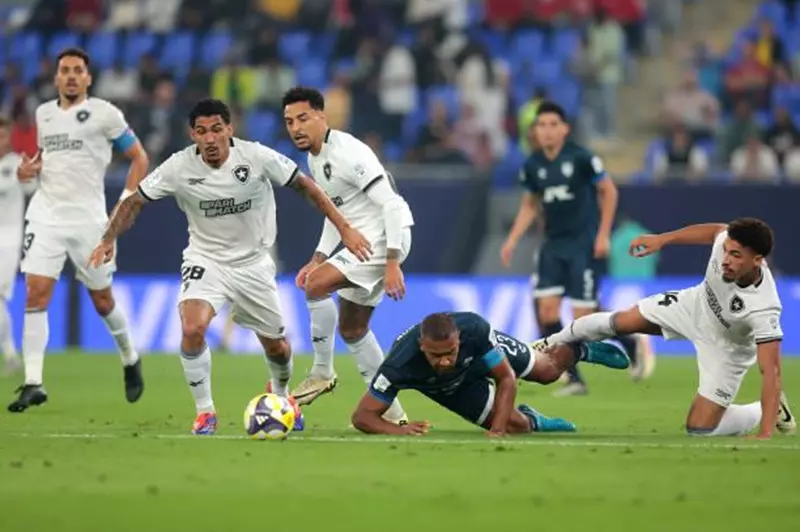 مواجهة كيمارايس وموسوفسكي: تشكيلات بوتافوجو وسياتل في كأس العالم للأندية مواجهة كيمارايس وموسوفسكي: تشكيلات بوتافوجو وسياتل في كأس العالم للأندية