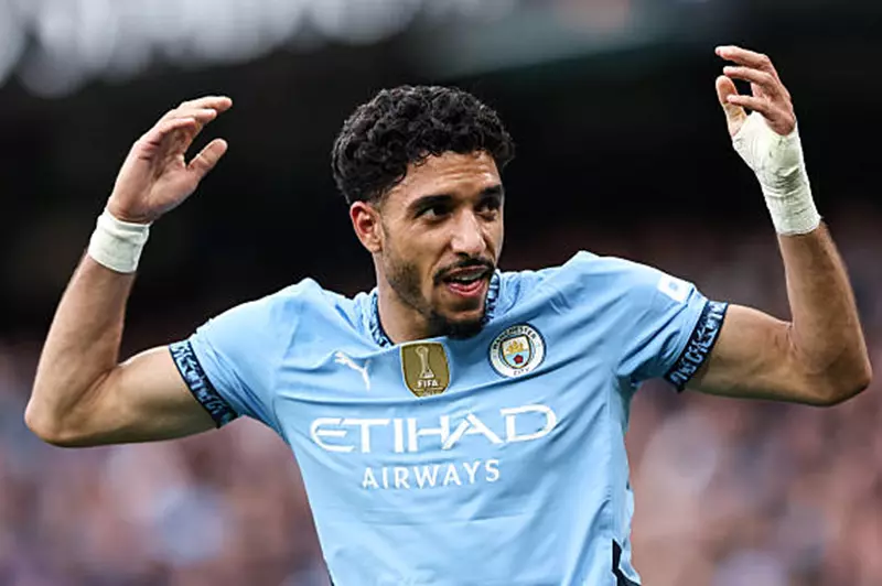 هل يشهد مانشستر سيتي انضمام لاعب عربي جديد قبل كأس العالم للأندية؟ ترقب مرموش! هل يشهد مانشستر سيتي انضمام لاعب عربي جديد قبل كأس العالم للأندية؟ ترقب مرموش!