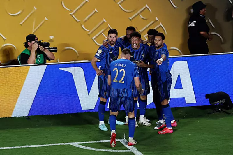 تحقيق المجد وجني الملايين: كيف استفاد الهلال من تأهله لربع نهائي كأس العالم للأندية؟ تحقيق المجد وجني الملايين: كيف استفاد الهلال من تأهله لربع نهائي كأس العالم للأندية؟