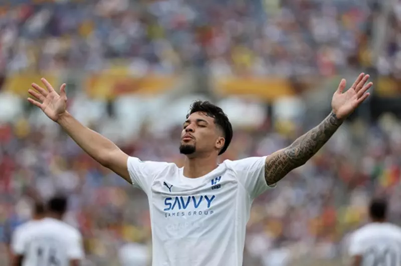 ليوناردو يتألق في وداع الهلال ويصعد لقمّة هدافي مونديال الأندية ليوناردو يتألق في وداع الهلال ويصعد لقمّة هدافي مونديال الأندية