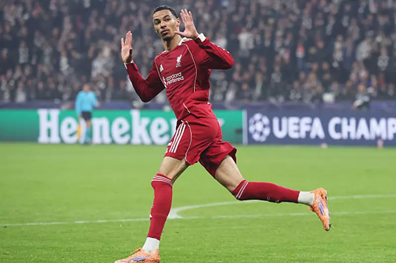 إيكيتيكي يفتتح أهدافه مع ليفربول في دوري أبطال أوروبا إيكيتيكي يفتتح أهدافه مع ليفربول في دوري أبطال أوروبا