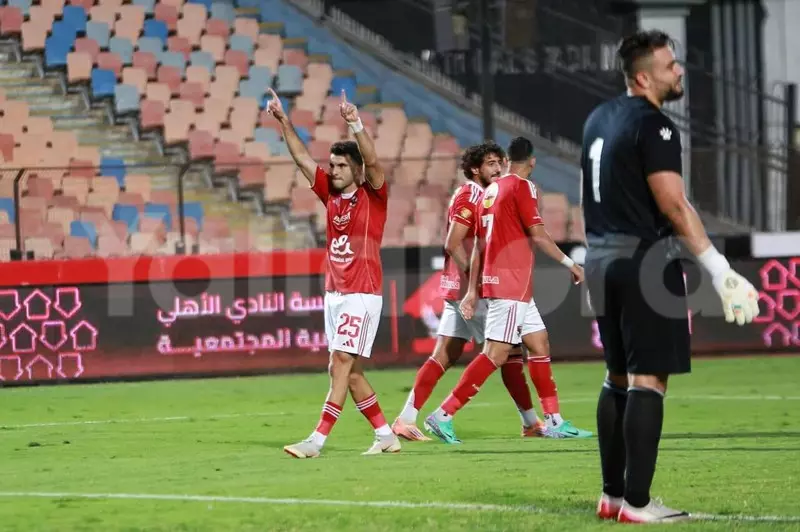عضو إدارة الأهلي: صفقة زيزو لم تكن لاستفزاز الزمالك عضو إدارة الأهلي: صفقة زيزو لم تكن لاستفزاز الزمالك